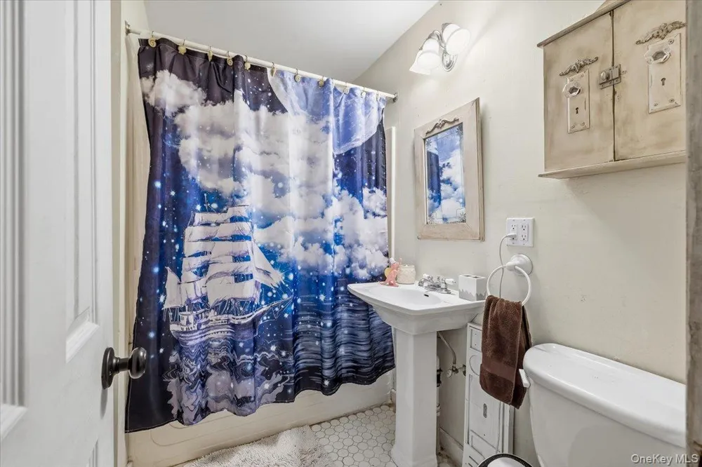 7 Amagansett Drive Sound Beach, NY 11789
