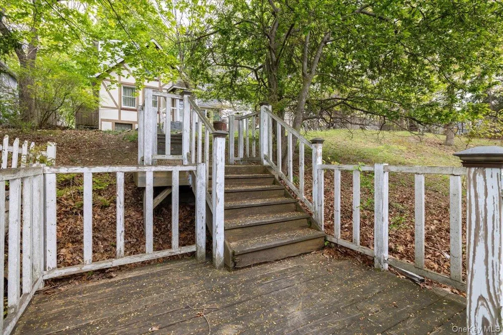 7 Amagansett Drive Sound Beach, NY 11789