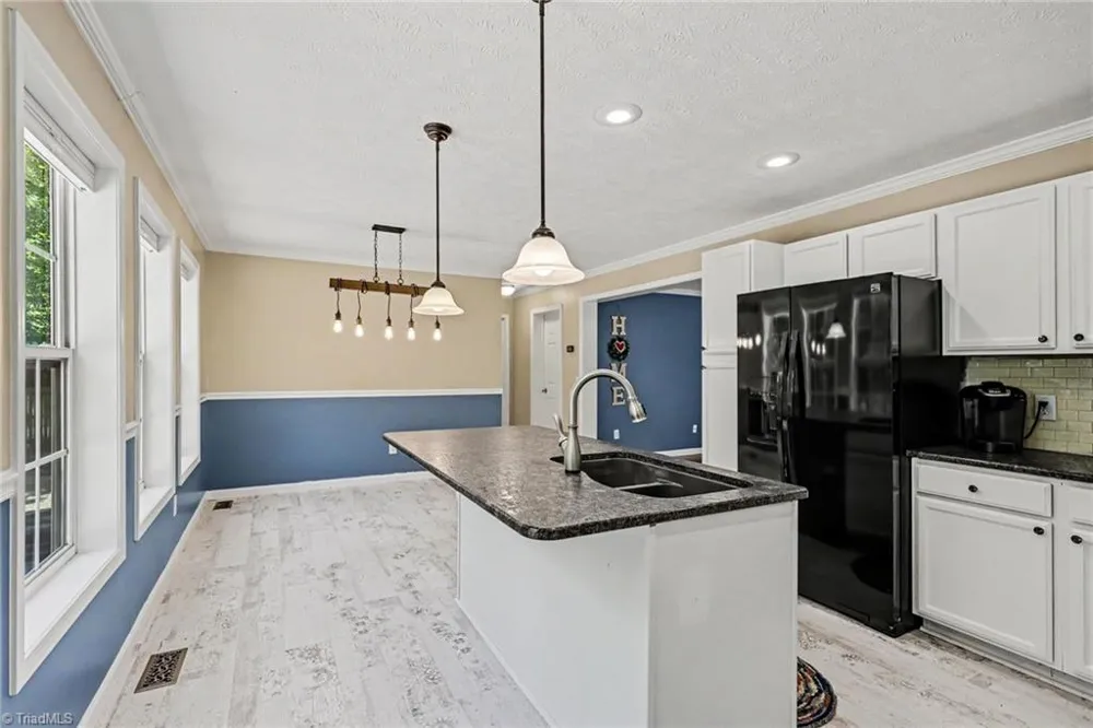 4305 Young Road Ramseur, NC 27316