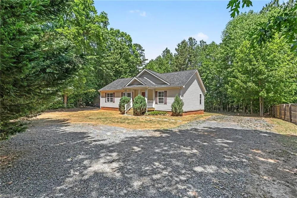 4305 Young Road Ramseur, NC 27316
