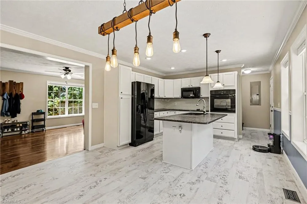 4305 Young Road Ramseur, NC 27316