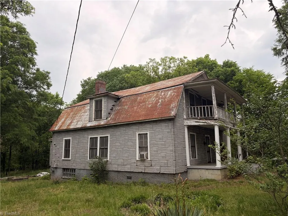 1611 Meadow Road Eden, NC 27288