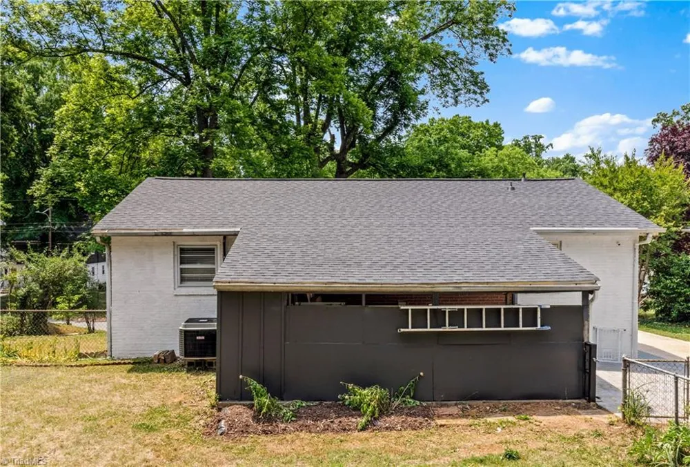 2357 Parkway Drive Winston-Salem, NC 27103