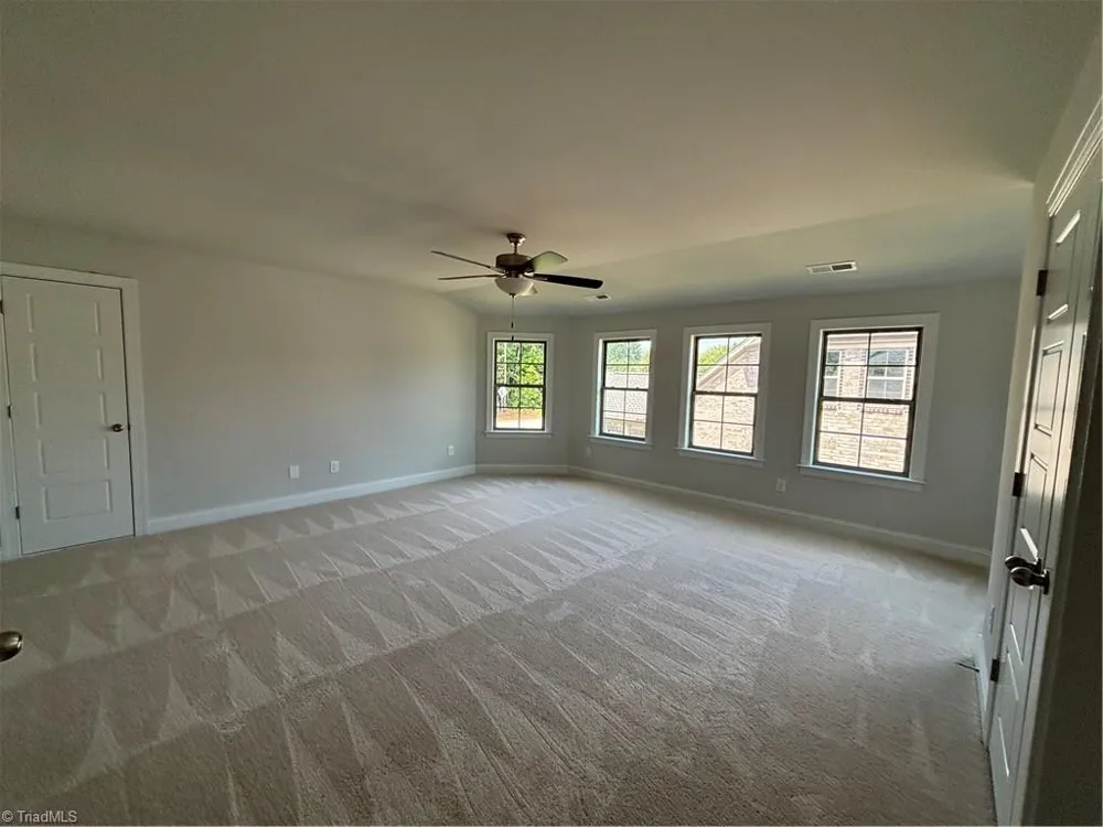1048 Beechcraft Drive Mebane, NC 27302