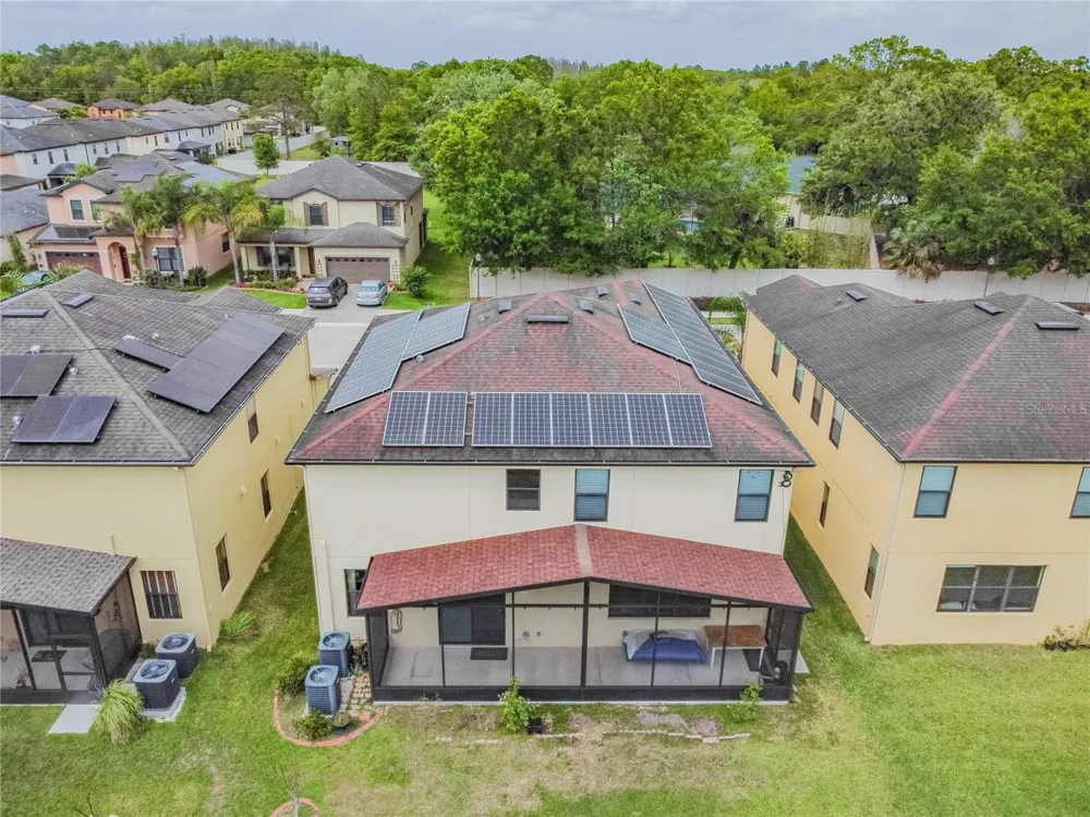 11027 TAHITI ISLE LANE Tampa, FL 33647