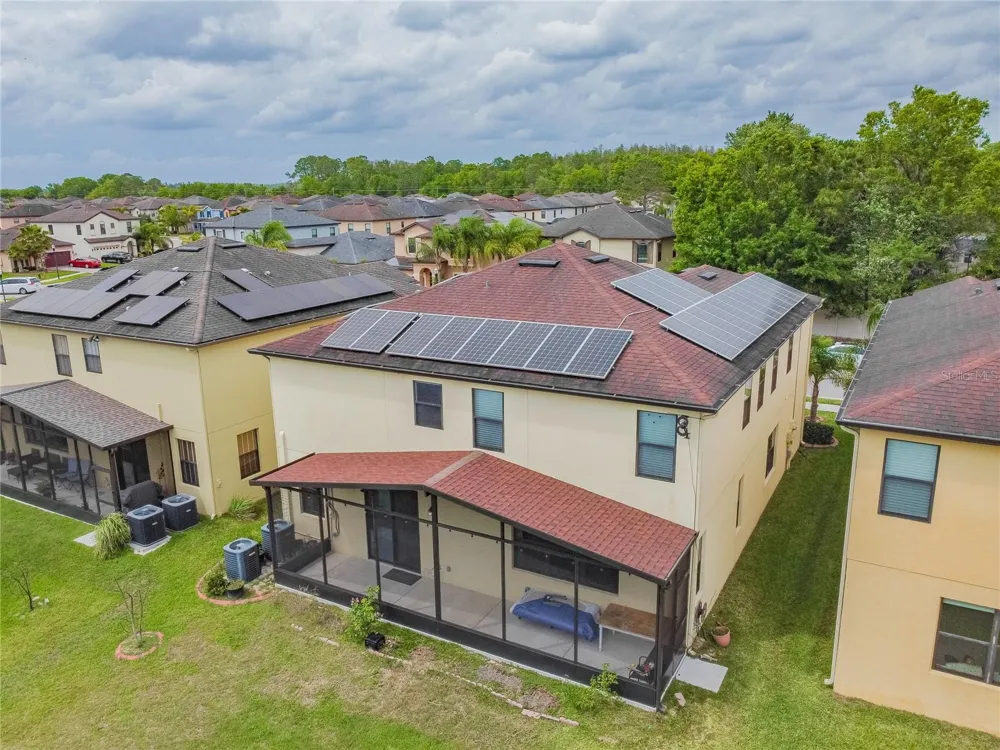 11027 TAHITI ISLE LANE Tampa, FL 33647