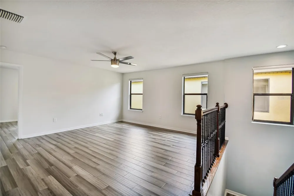 11027 TAHITI ISLE LANE Tampa, FL 33647