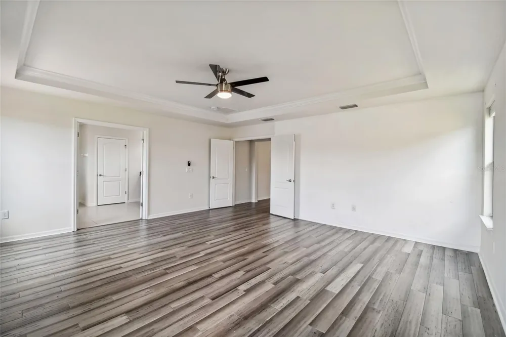 11027 TAHITI ISLE LANE Tampa, FL 33647