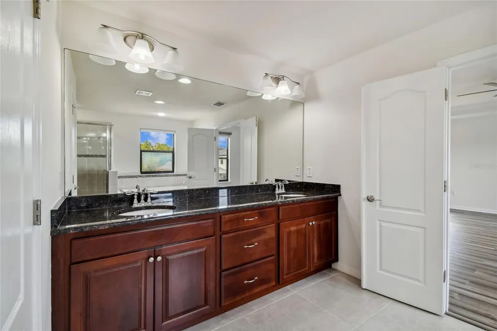 11027 TAHITI ISLE LANE Tampa, FL 33647