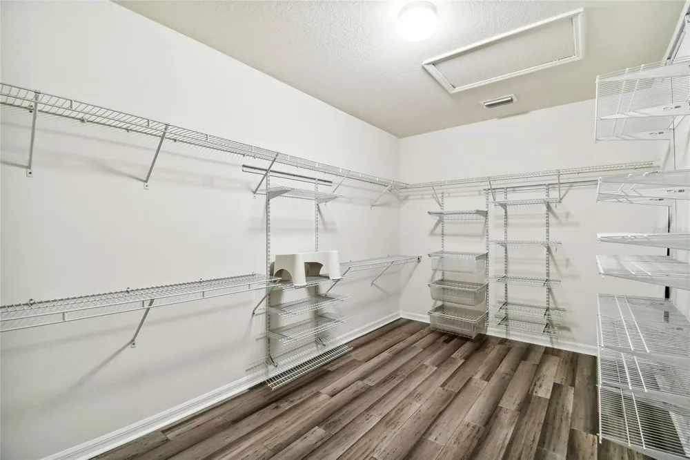11027 TAHITI ISLE LANE Tampa, FL 33647