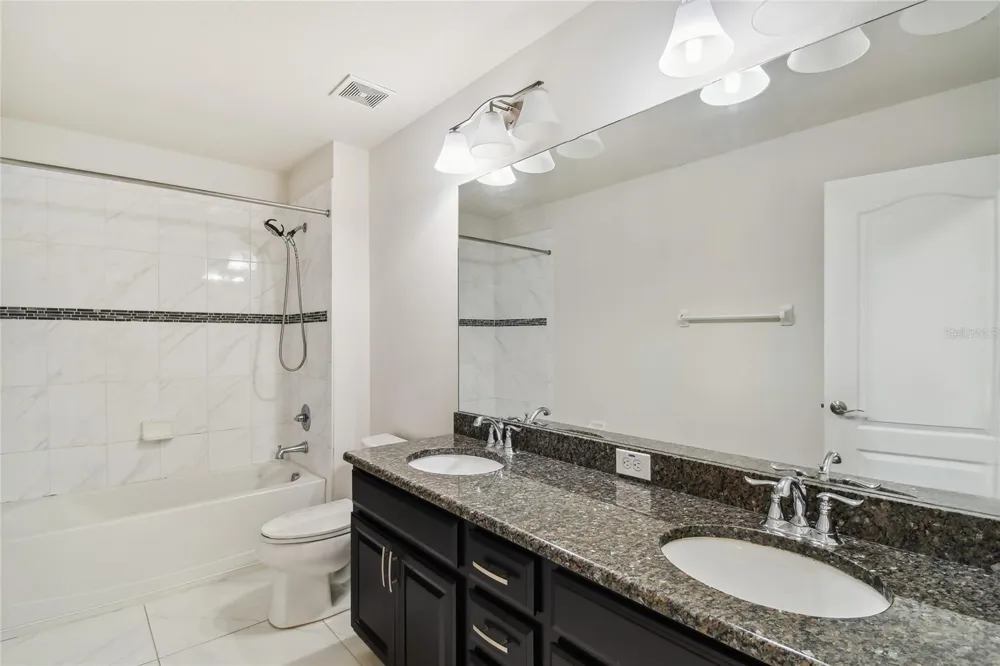 11027 TAHITI ISLE LANE Tampa, FL 33647