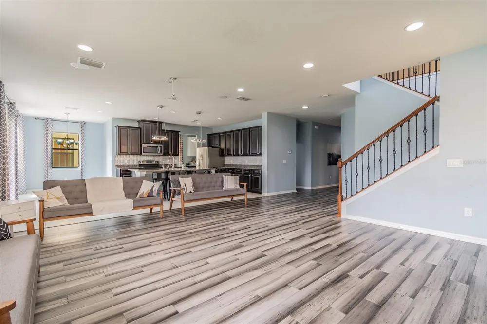 11027 TAHITI ISLE LANE Tampa, FL 33647
