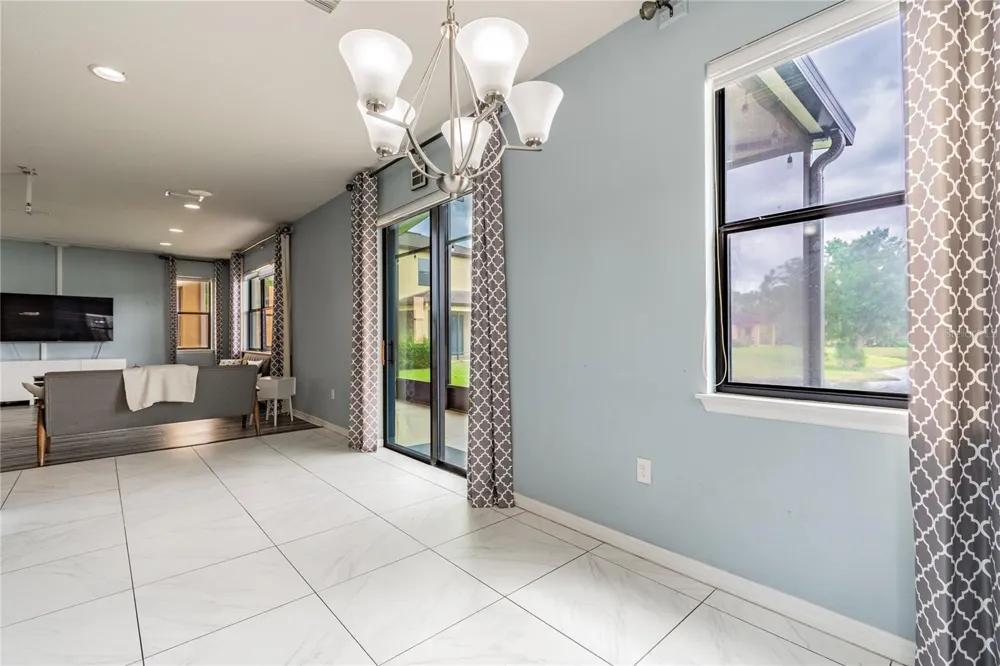 11027 TAHITI ISLE LANE Tampa, FL 33647