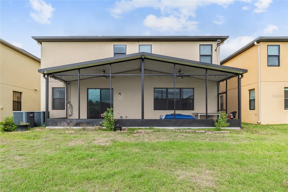 11027 TAHITI ISLE LANE Tampa, FL 33647
