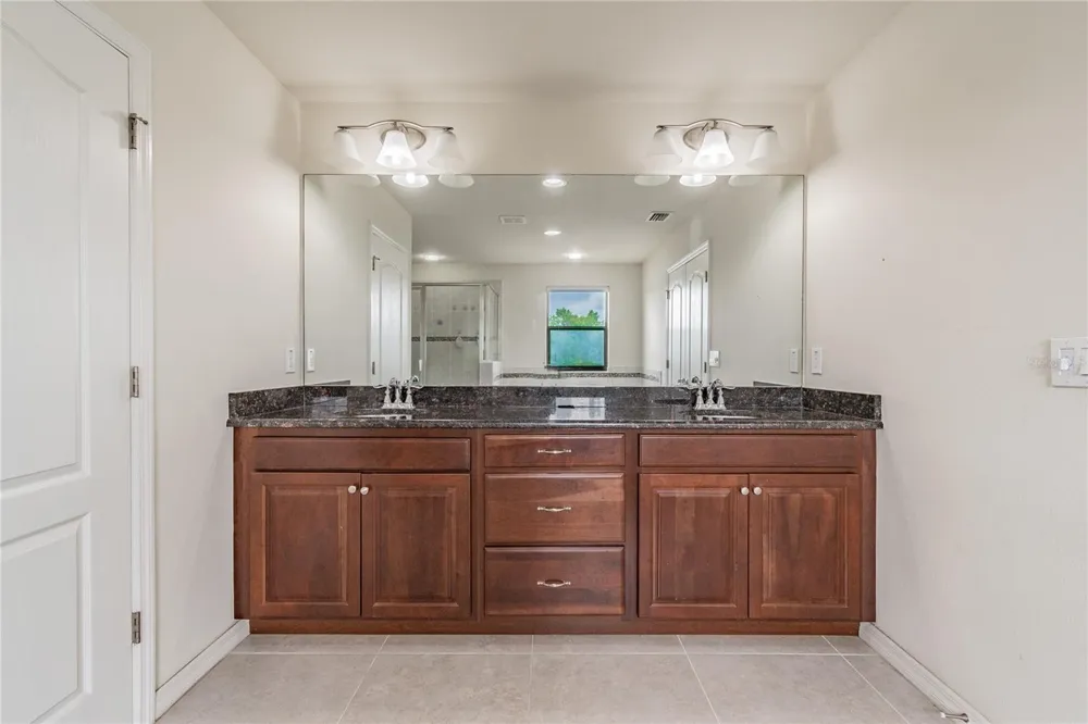 11027 TAHITI ISLE LANE Tampa, FL 33647