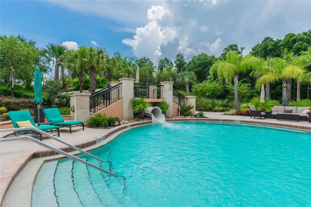 11027 TAHITI ISLE LANE Tampa, FL 33647