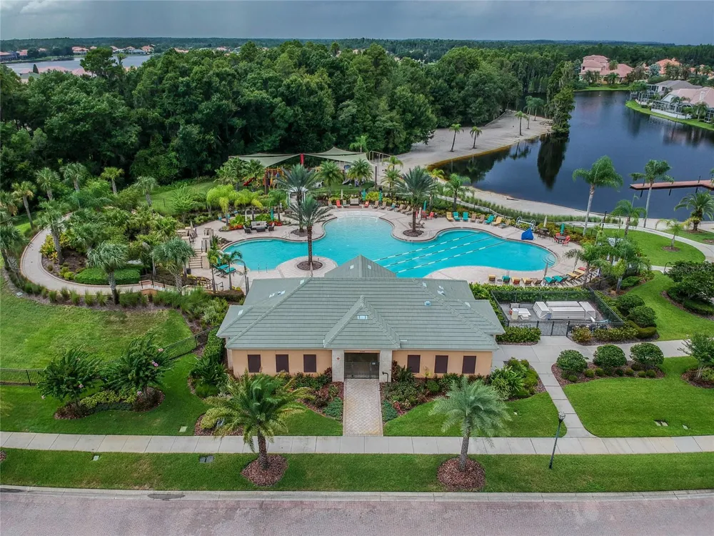 11027 TAHITI ISLE LANE Tampa, FL 33647