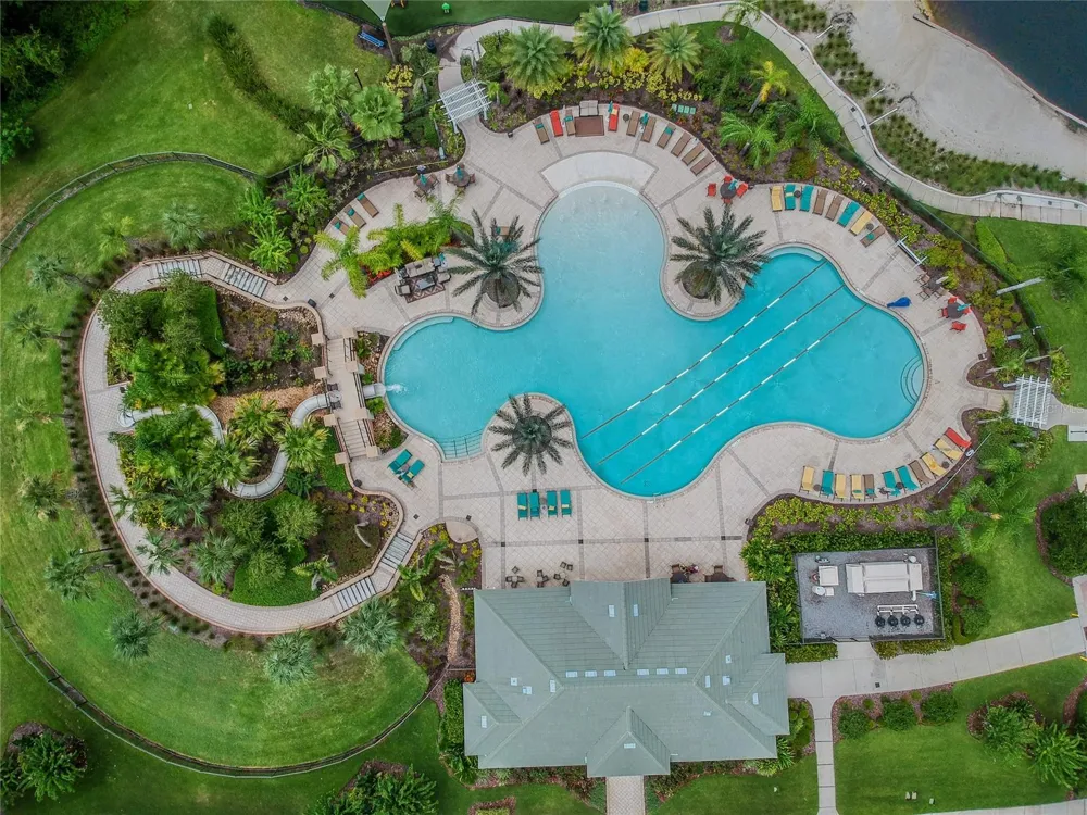 11027 TAHITI ISLE LANE Tampa, FL 33647