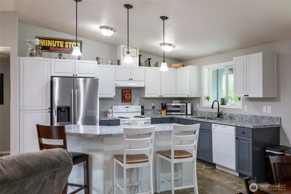 3381 Jackson Highway Chehalis, WA 98532