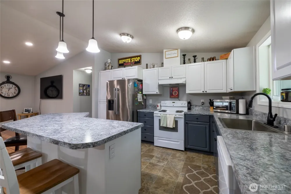3381 Jackson Highway Chehalis, WA 98532