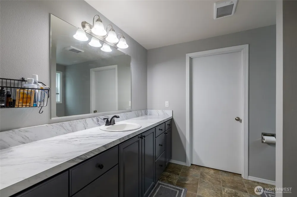 3381 Jackson Highway Chehalis, WA 98532