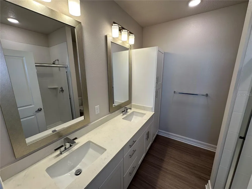 1019 E CAROLINE STREET Tavares, FL 32778
