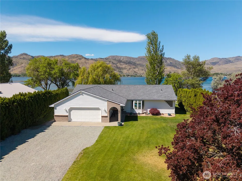 428 Eastlake Road Oroville, WA 98844