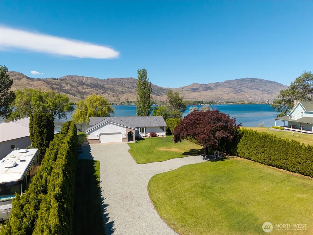 428 Eastlake Road Oroville, WA 98844