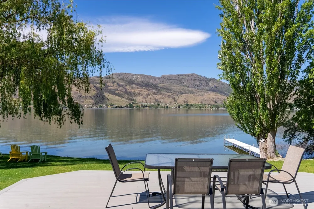 428 Eastlake Road Oroville, WA 98844