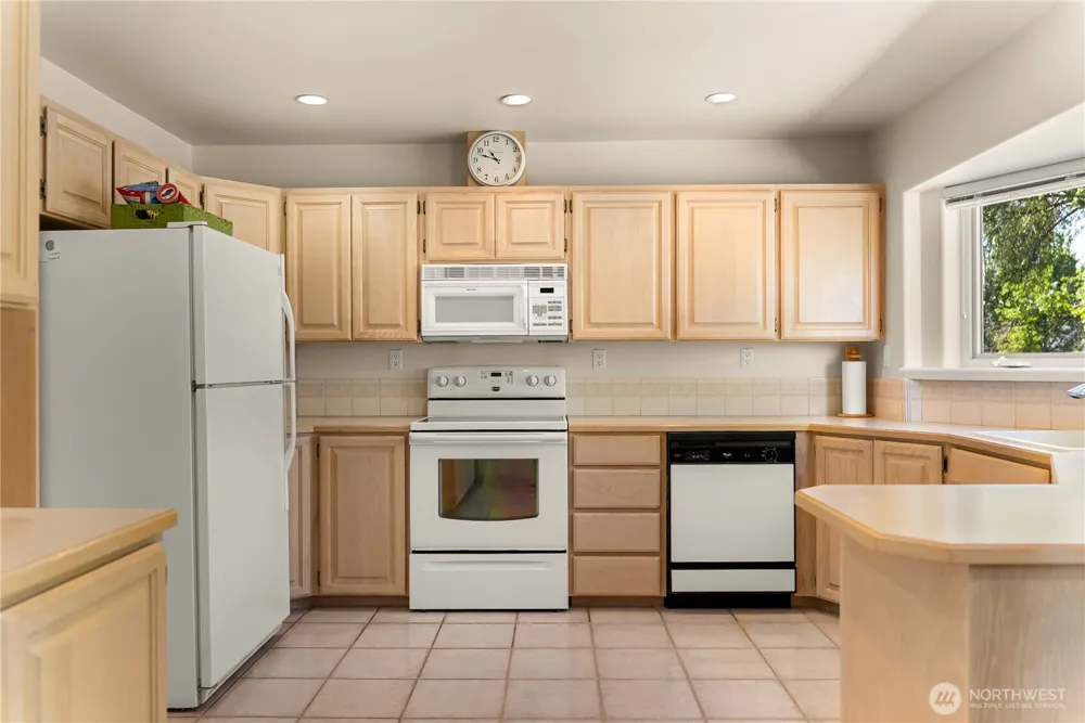 428 Eastlake Road Oroville, WA 98844