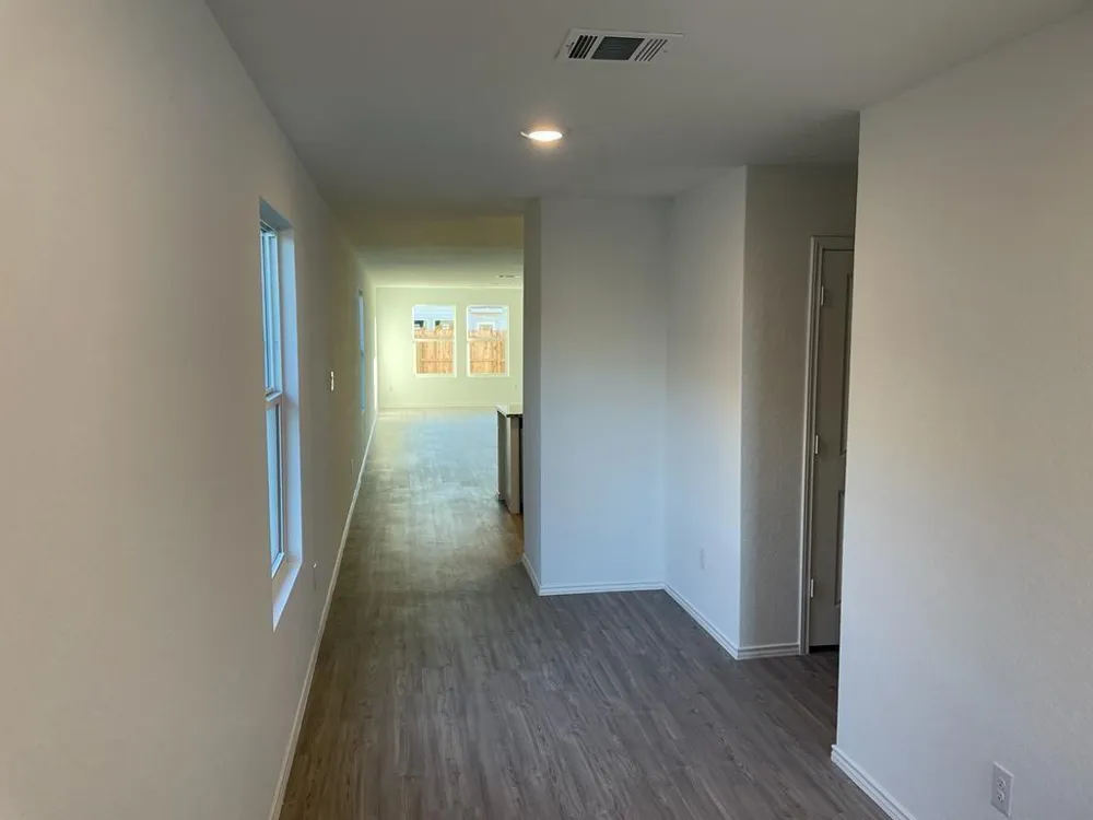 5929 Antonio Place Seguin, TX 78155