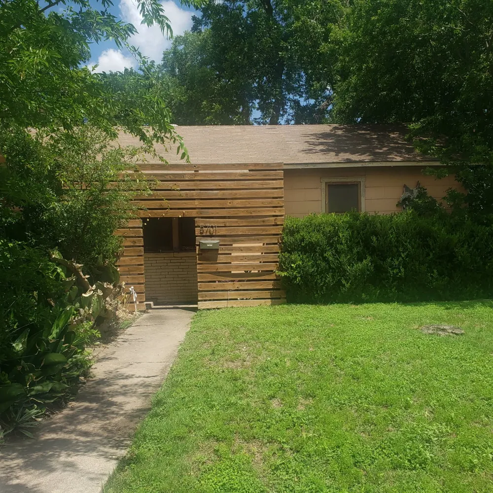 5701 Link Avenue Austin, TX 78752