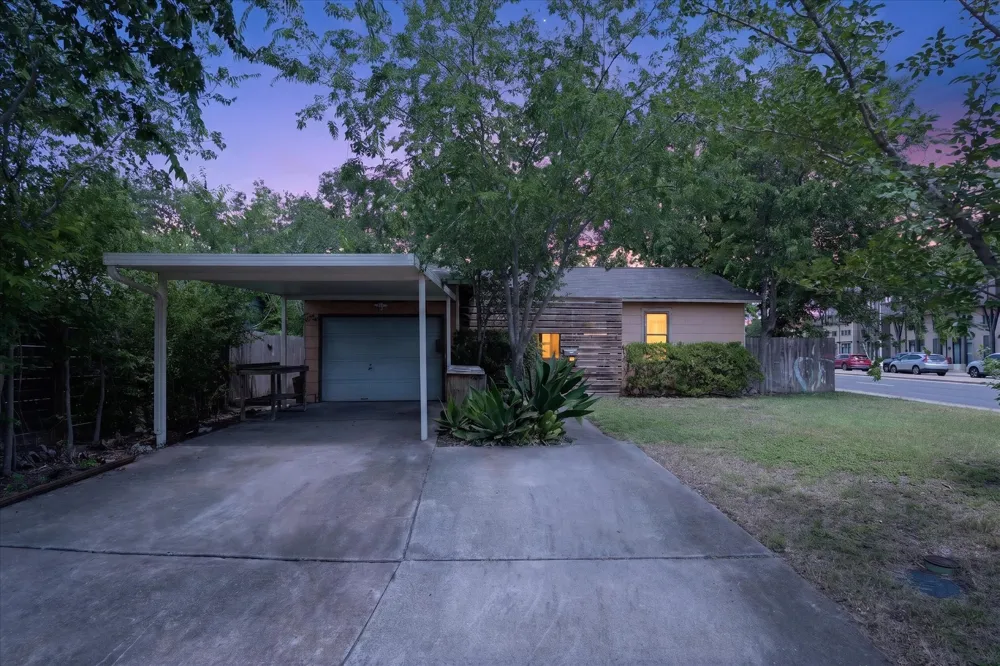5701 Link Avenue Austin, TX 78752