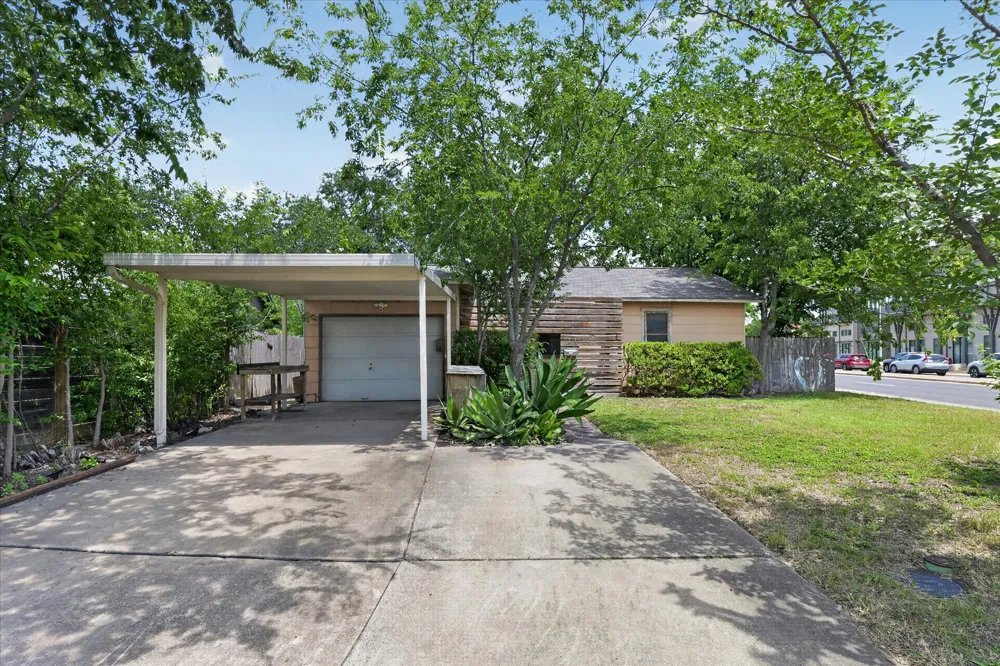 5701 Link Avenue Austin, TX 78752