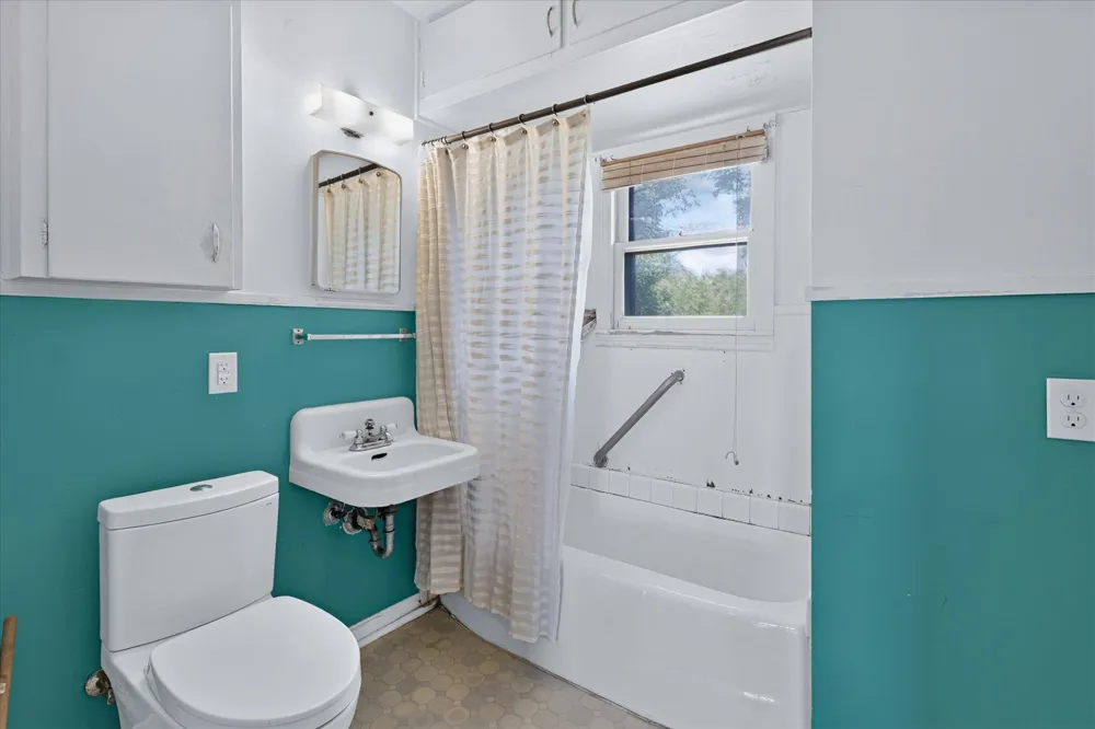 5701 Link Avenue Austin, TX 78752