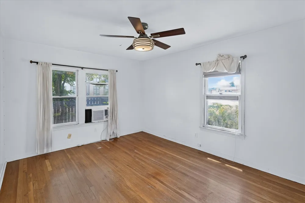 5701 Link Avenue Austin, TX 78752