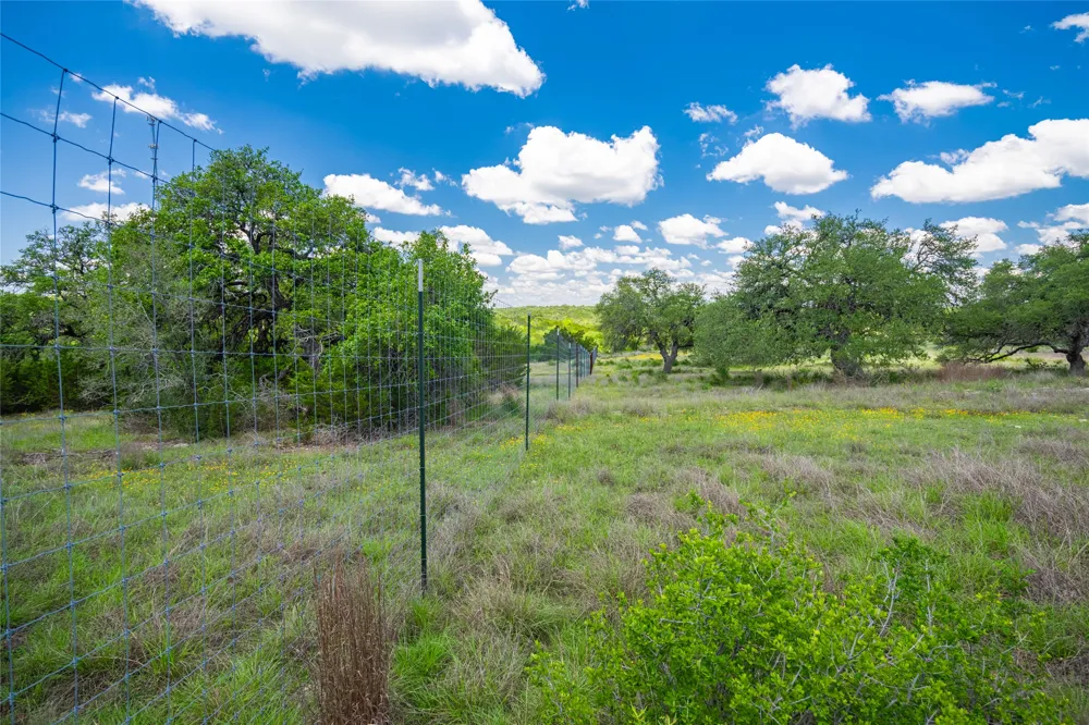 262 Cuesta Pass Driftwood, TX 78619