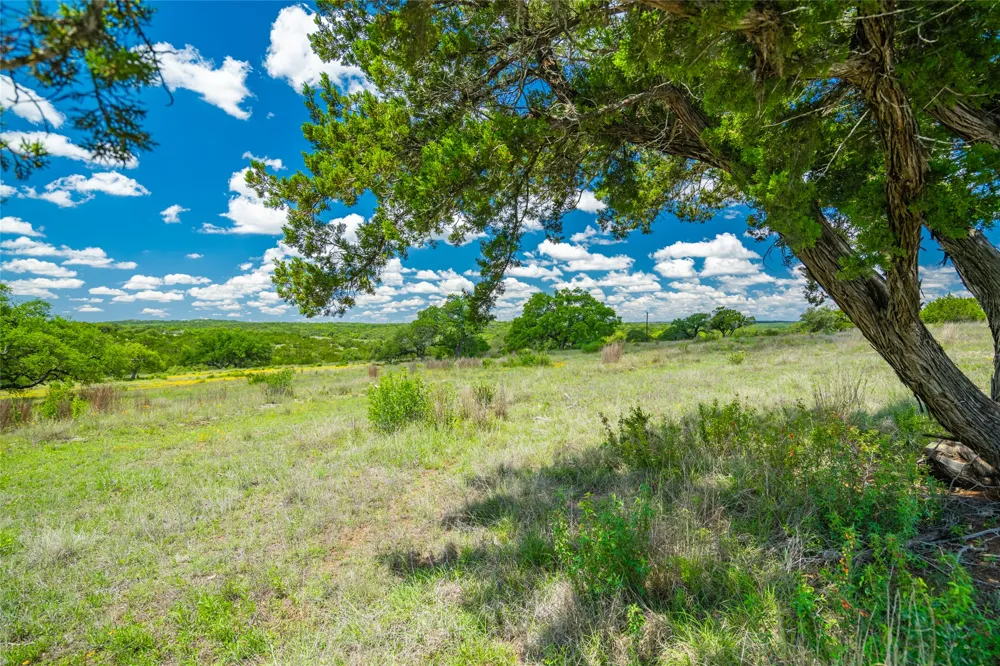 262 Cuesta Pass Driftwood, TX 78619