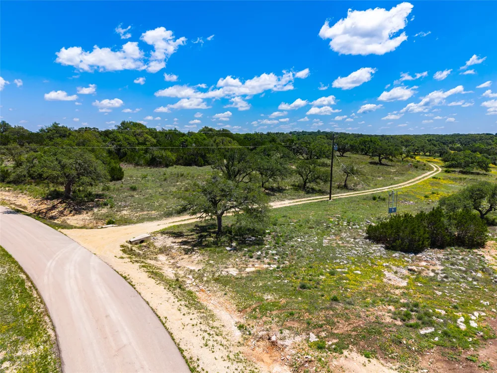 262 Cuesta Pass Driftwood, TX 78619
