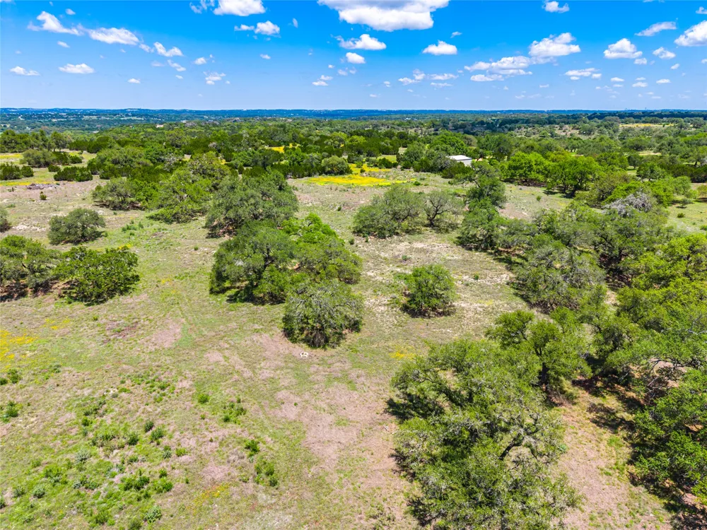 262 Cuesta Pass Driftwood, TX 78619