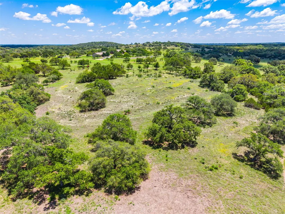 262 Cuesta Pass Driftwood, TX 78619