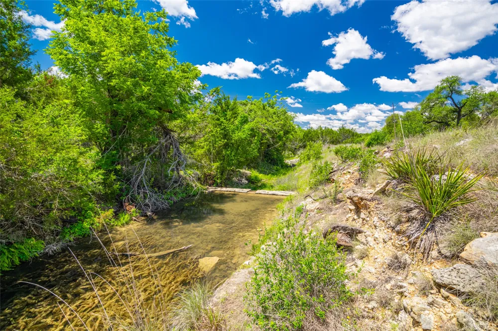 262 Cuesta Pass Driftwood, TX 78619