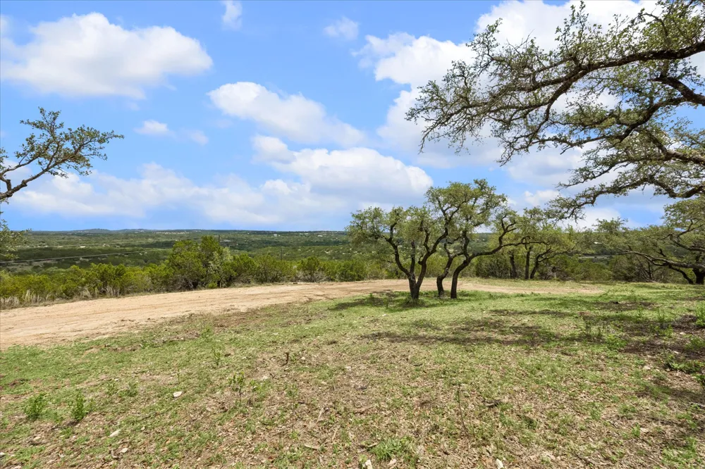 6411 W Fitzhugh Road Dripping Springs, TX 78620