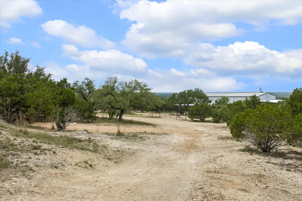 6411 W Fitzhugh Road Dripping Springs, TX 78620