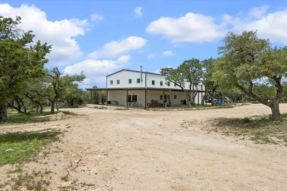 6411 W Fitzhugh Road Dripping Springs, TX 78620