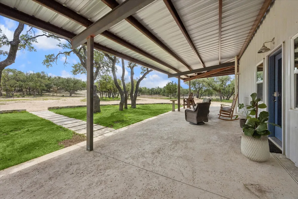 6411 W Fitzhugh Road Dripping Springs, TX 78620