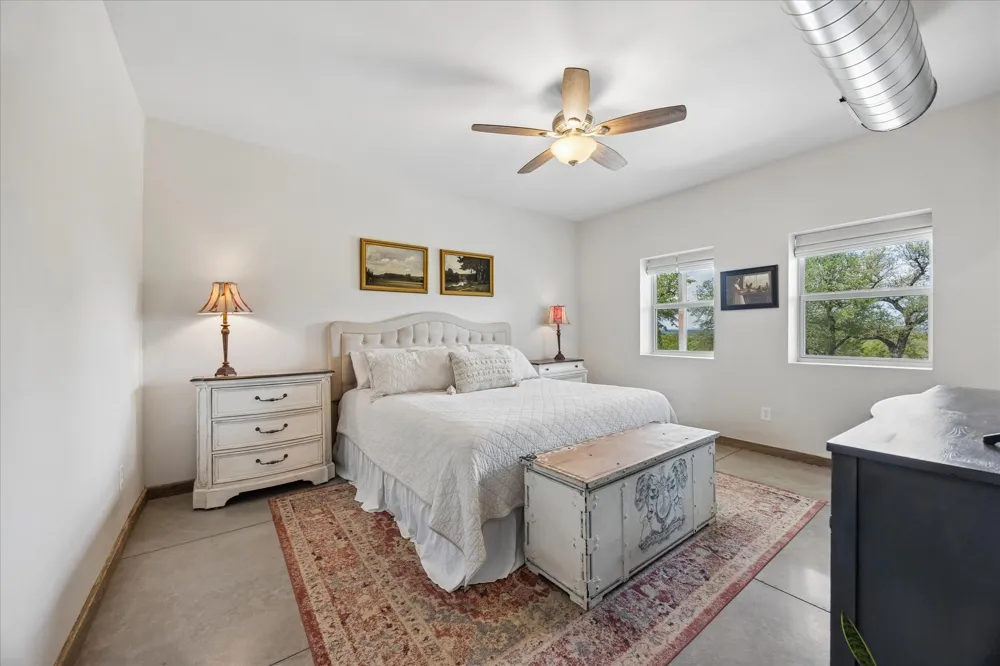 6411 W Fitzhugh Road Dripping Springs, TX 78620