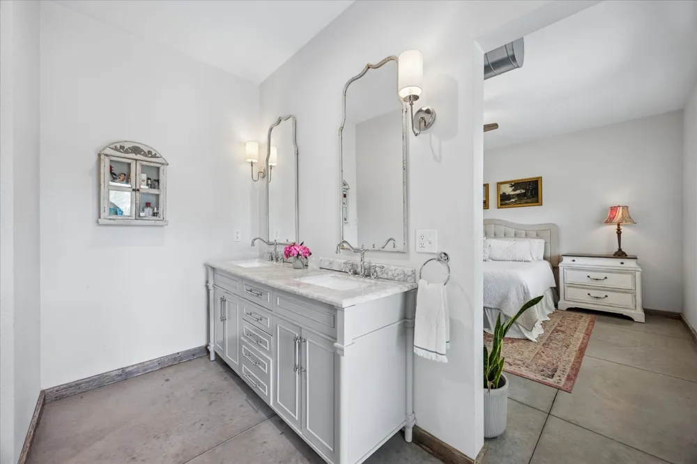 6411 W Fitzhugh Road Dripping Springs, TX 78620