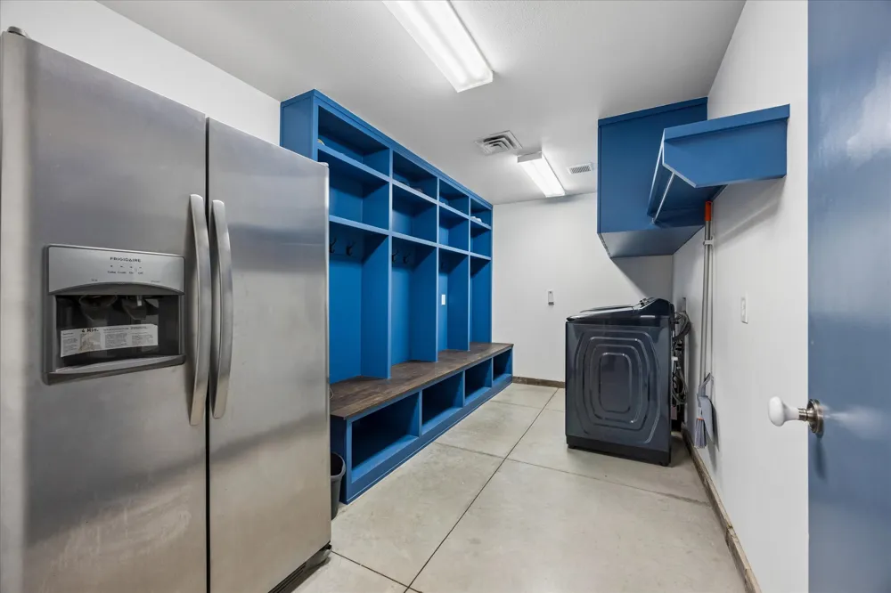 6411 W Fitzhugh Road Dripping Springs, TX 78620