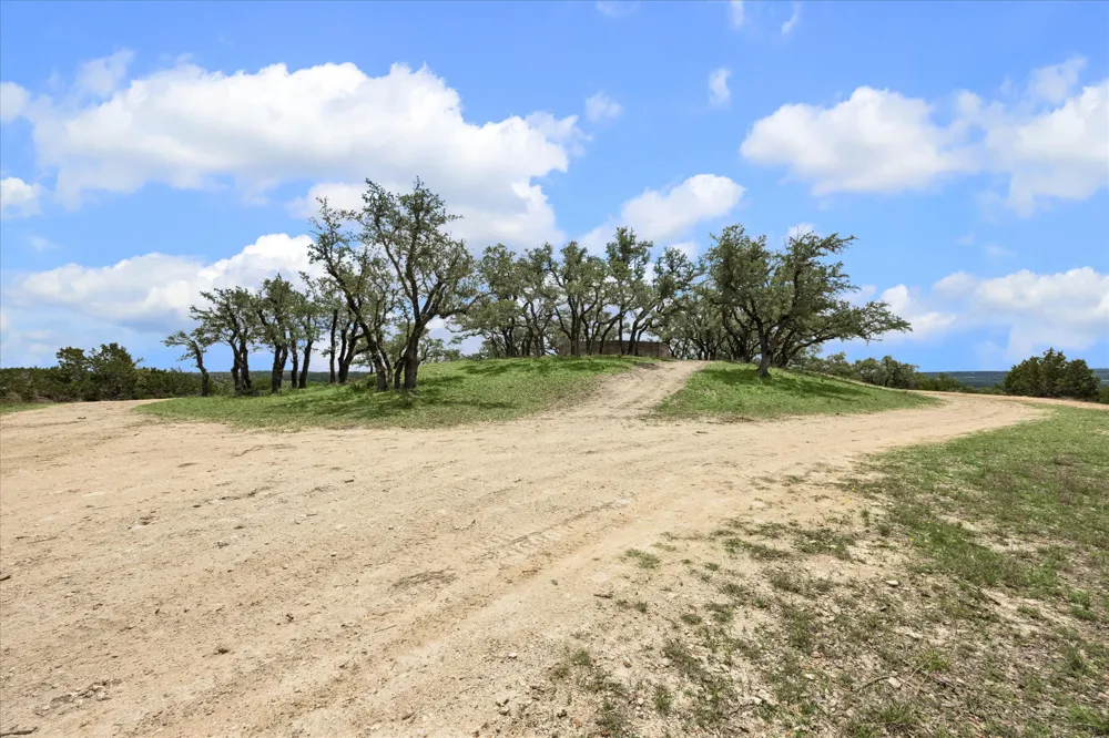 6411 W Fitzhugh Road Dripping Springs, TX 78620